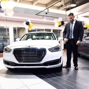 Meet your Posher, Julian